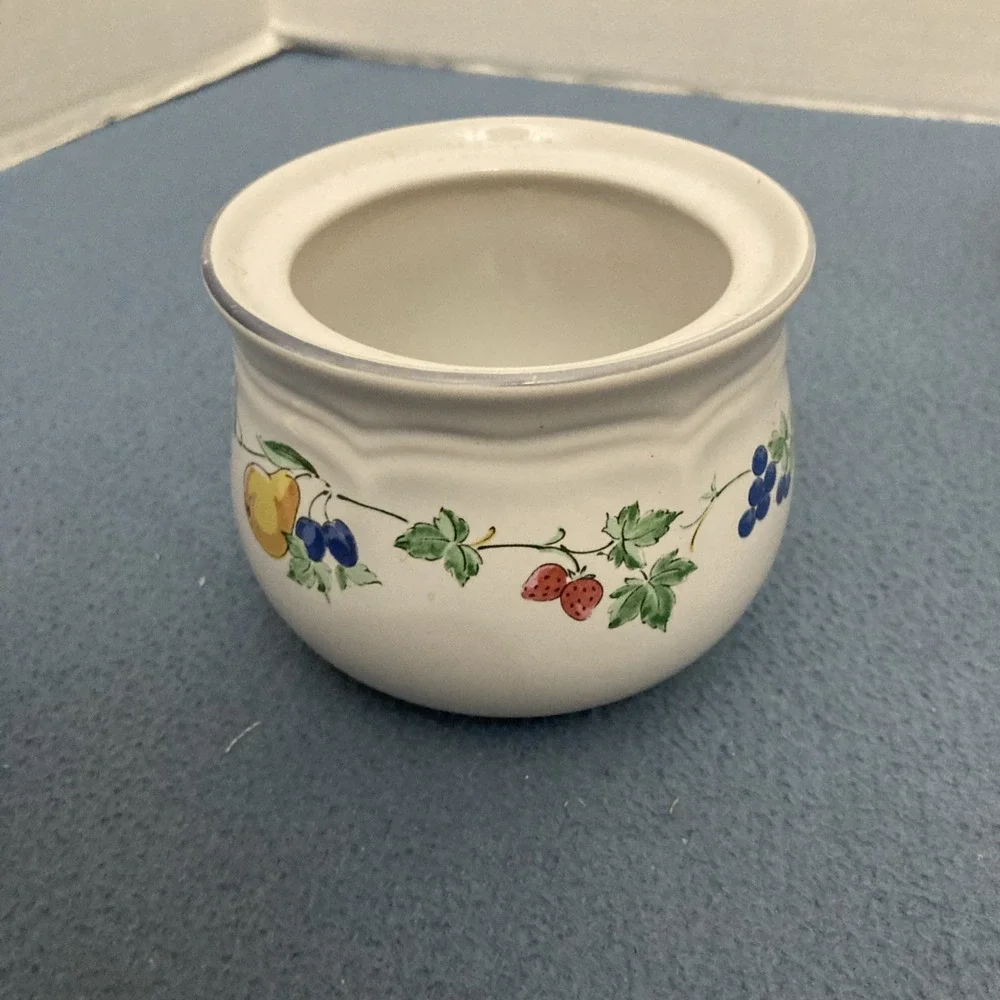 VTG‎ AMG Nanci Genuine Stoneware Multicolor Fruit Patterned Cream & Sugar Set